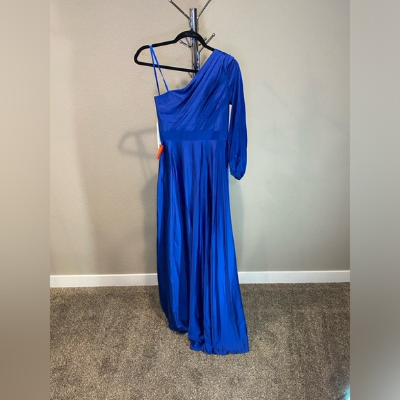NWT SOLD OUT Cobalt blue sz 6 Mac Duggal gown - Picture 6 of 11
